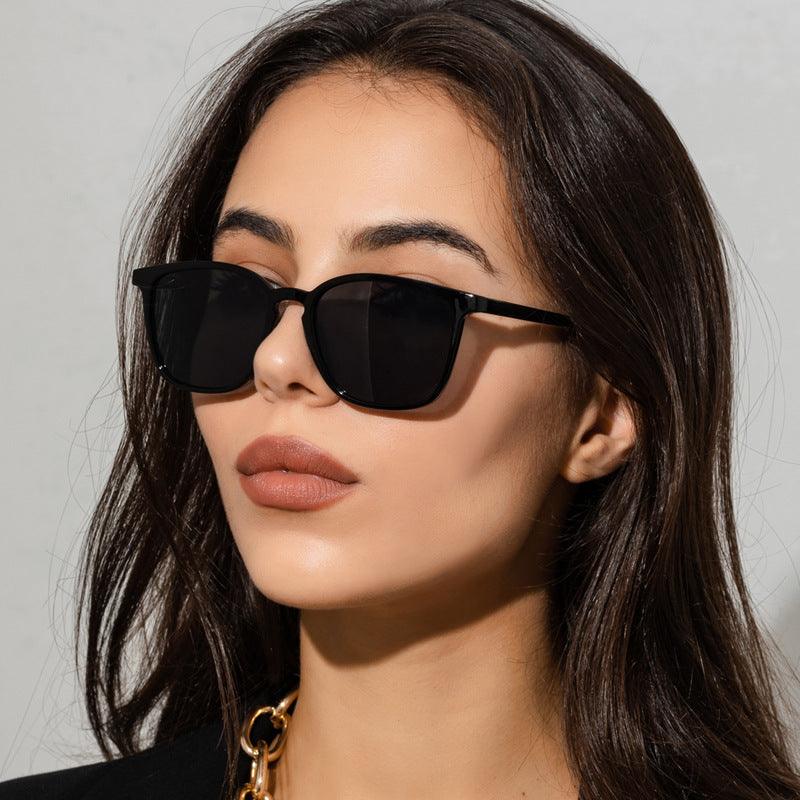 ÓCULOS DE SOL VINTAGE - CHARME E ELEGÂNCIA COM LEVEZA E CONFORTO